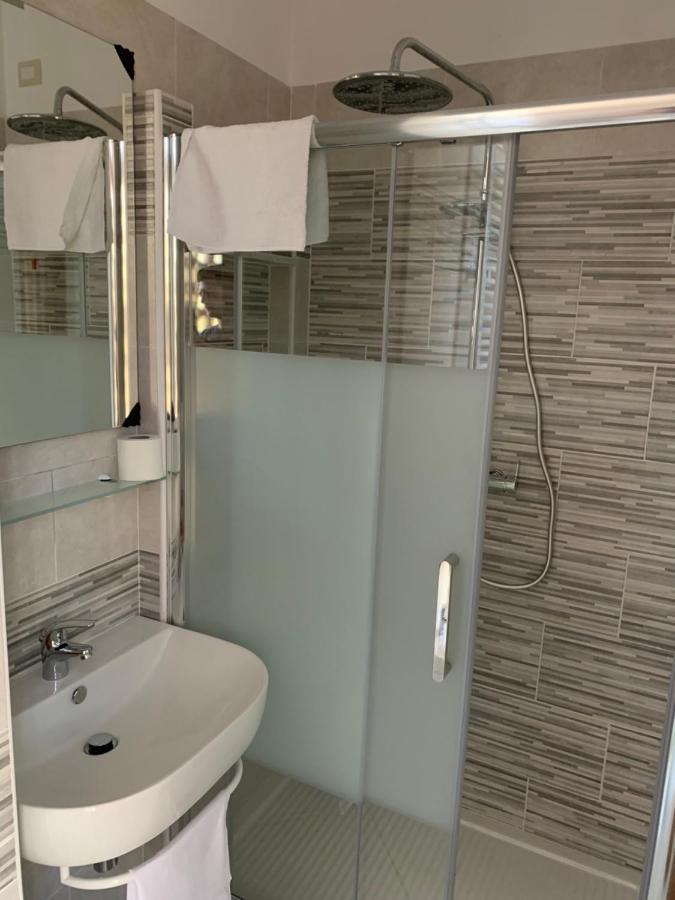 Chambre Triple avec Salle de Bains Privative